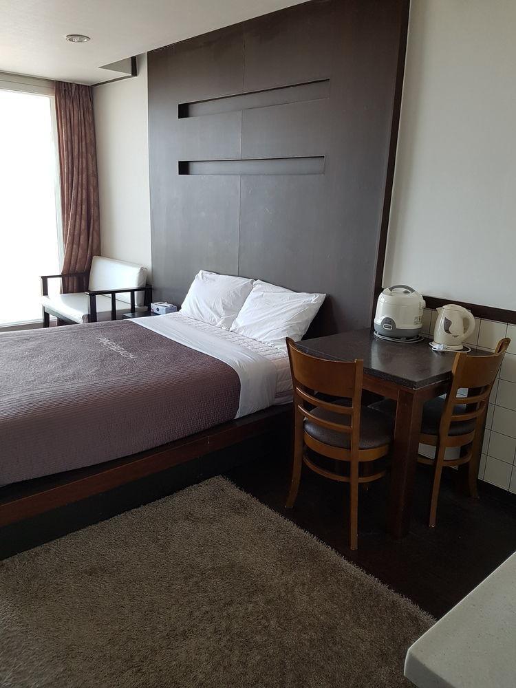 Pine Beach Yangyang Exterior photo